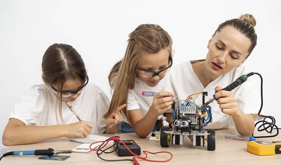 preparatorias con carrera de robótica